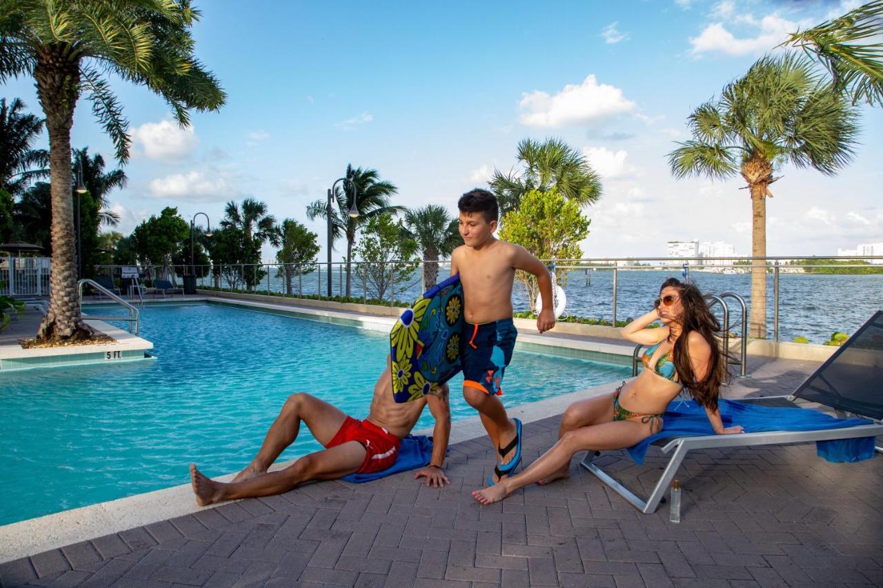 Mare Azur Miami Luxury Apartments By Grand Bay Екстериор снимка