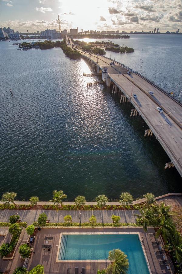 Mare Azur Miami Luxury Apartments By Grand Bay Екстериор снимка