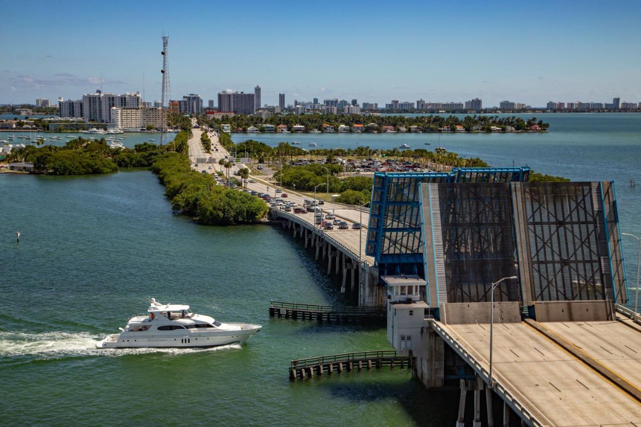 Mare Azur Miami Luxury Apartments By Grand Bay Екстериор снимка